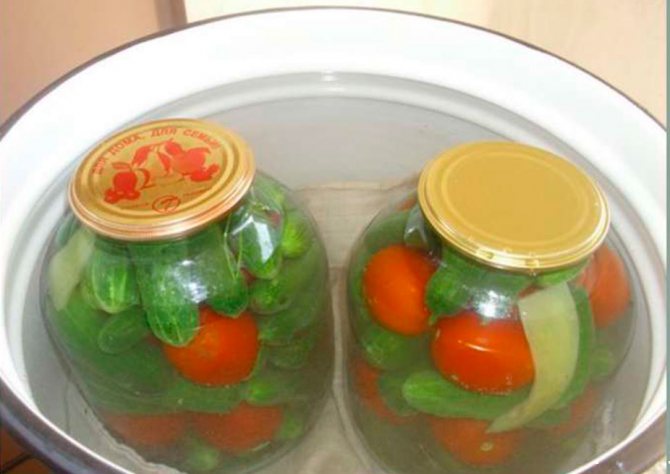 Наполненные банки тоже нужно стерилизовать